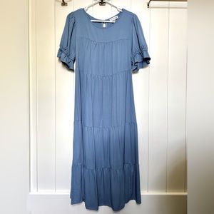 BLUE SHORT-SLEEVED MAXI DRESS